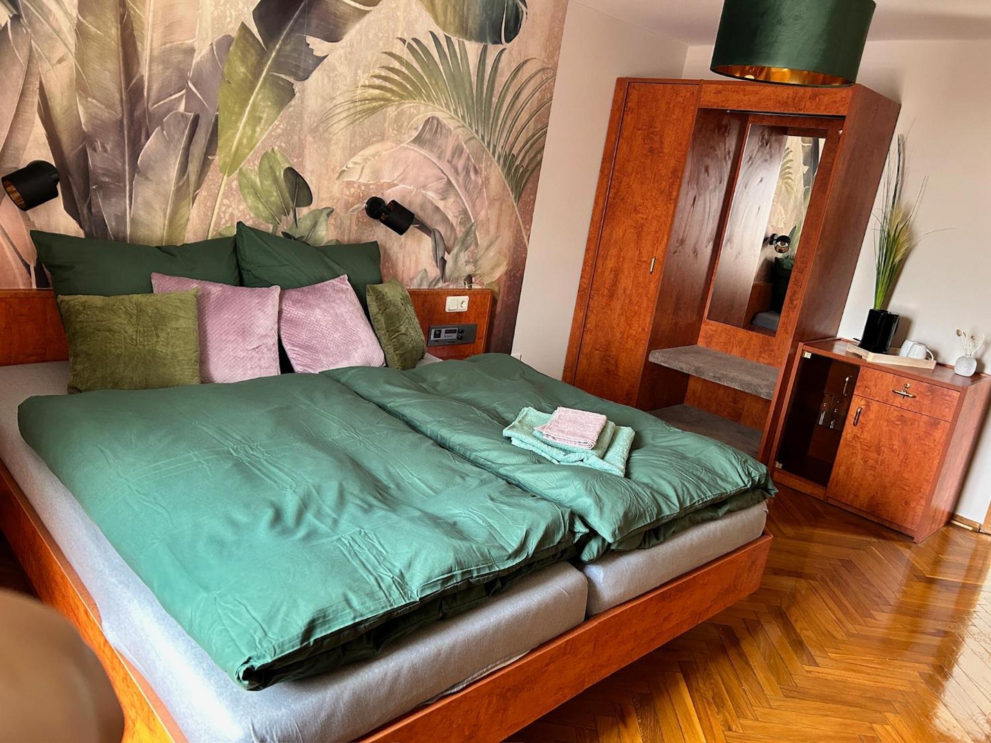 Pension Faulpelz - Doppelzimmer Flora Niederorschel Exteriér fotografie